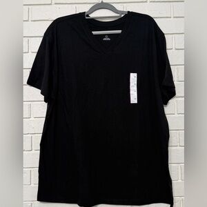 Men’s Goodfellow Black V-neck tee. Size XXL. NWT